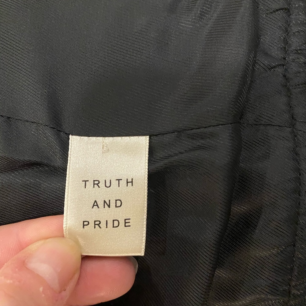 Truth & Pride Quilted Leather Bomber, like new, Md - Picture 11 of 15